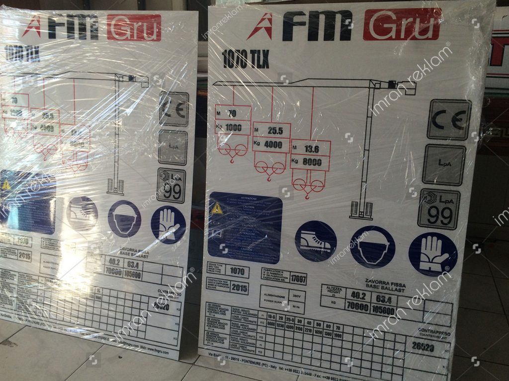 Saclı Reklam Modelleri