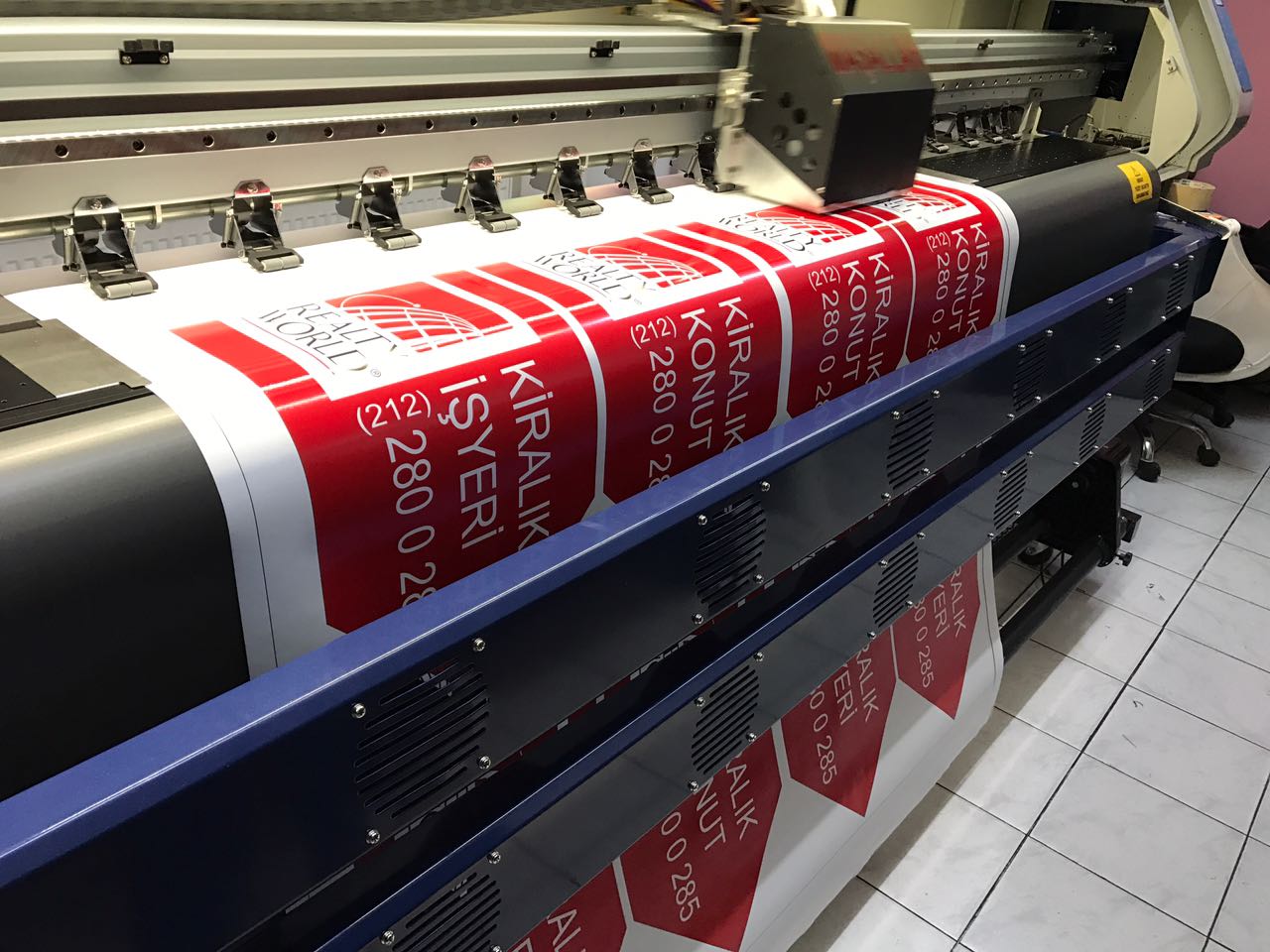 Realtyworld Afişleri