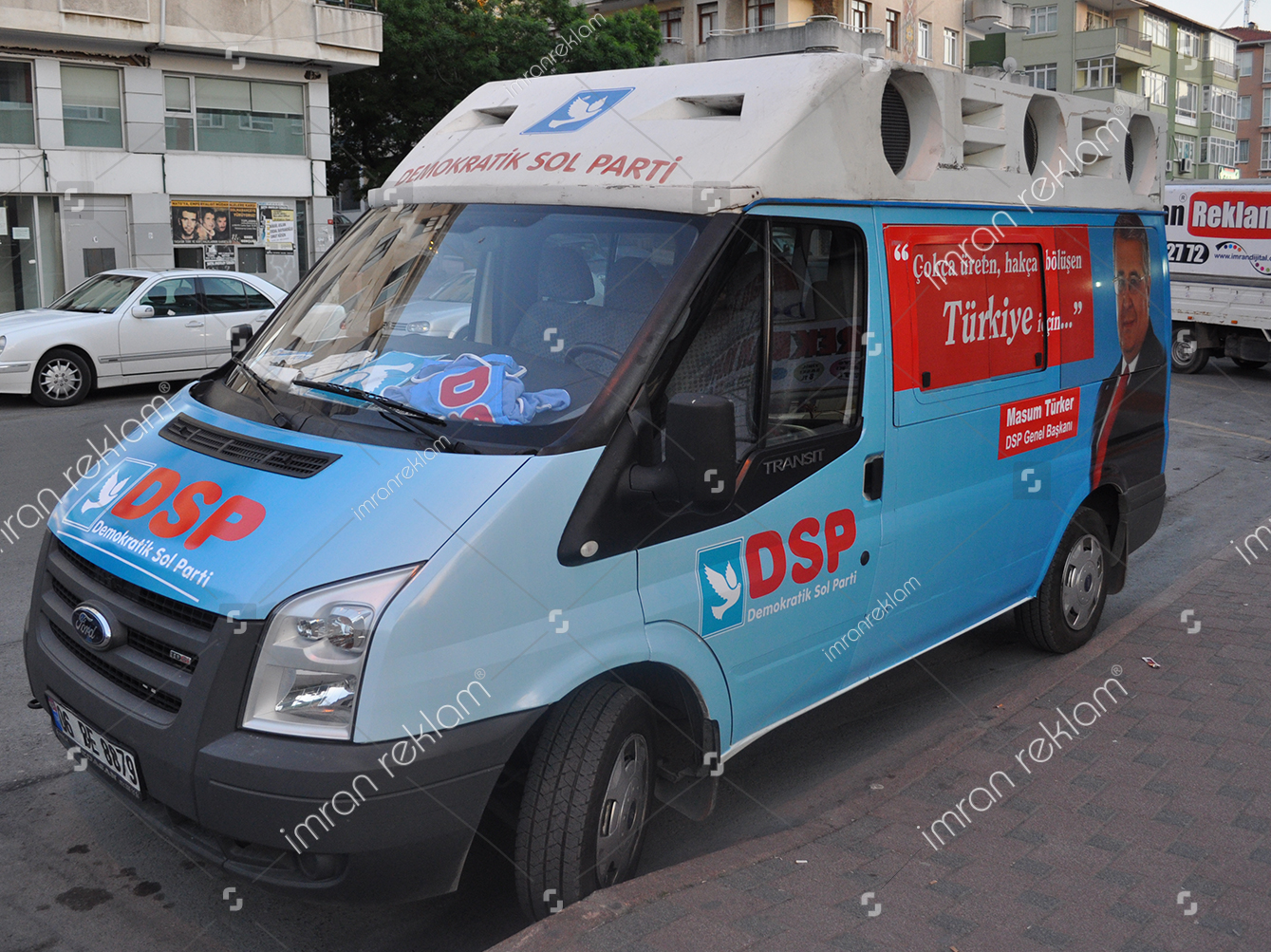 Ford Transit Reklam Giydirme Örnekleri