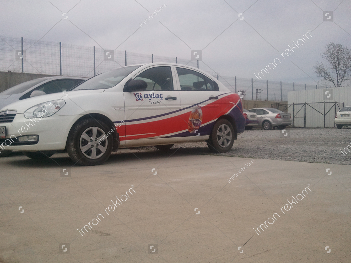 Hyundai accent araç giydirme örnekleri