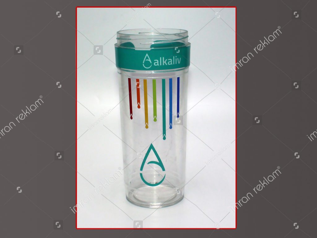 su şişesi üzerine yedi renk yuvarlak serigrafi baskı