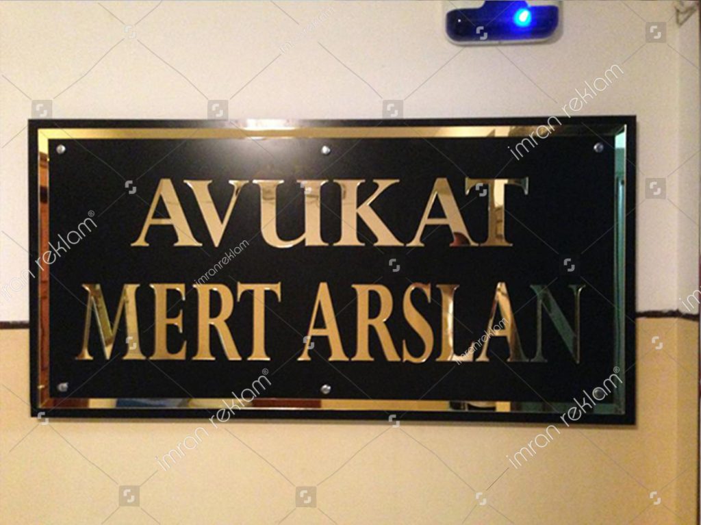 Gold harfli apartman tabelası