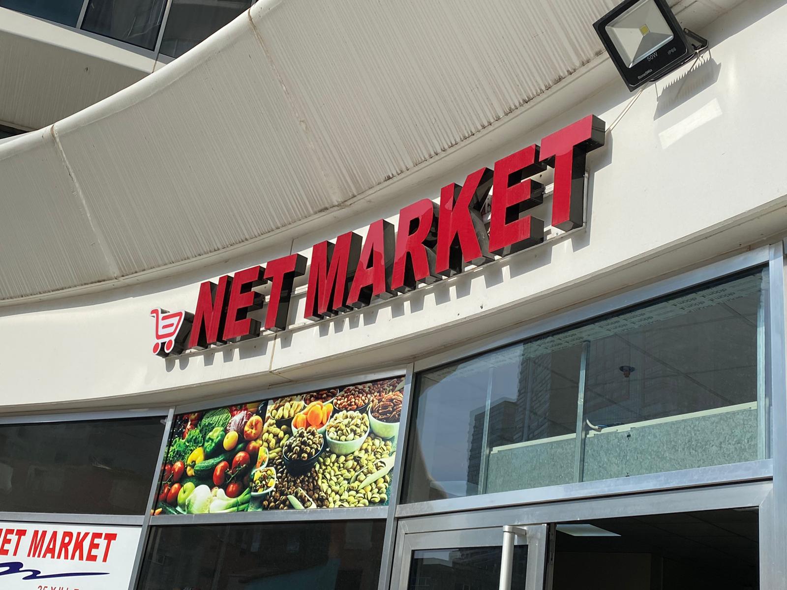Işıklı market tabelaları