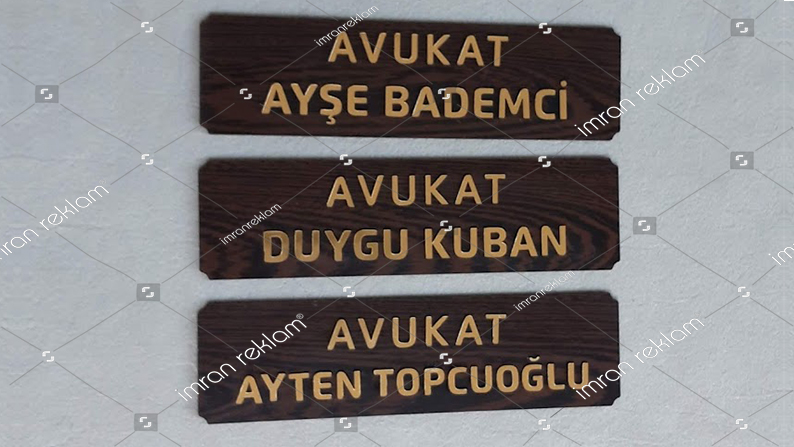 Üçlü Avukat Tabelası
