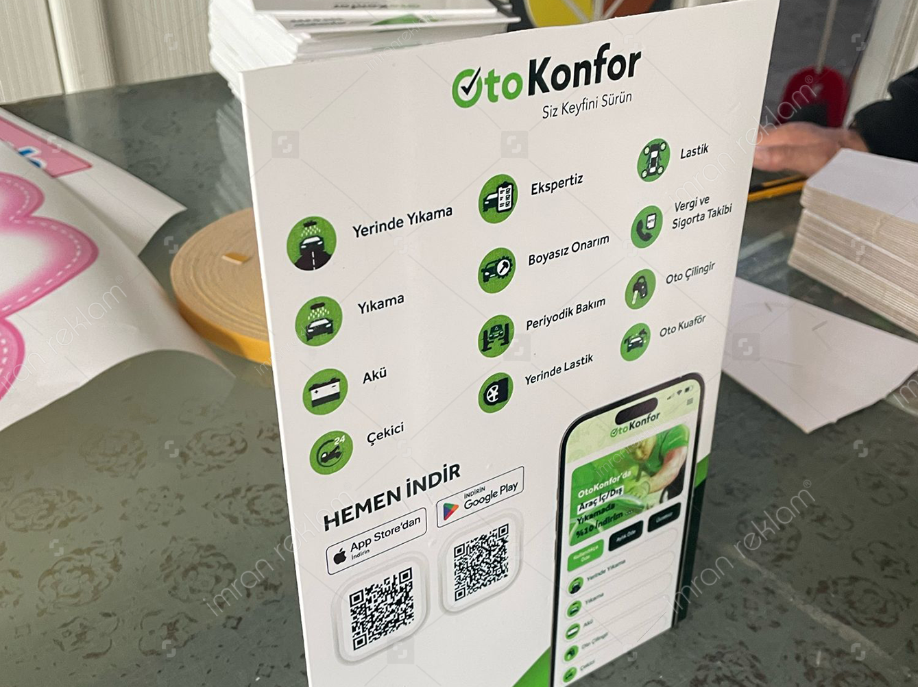 Ofis Masaüstü A4 Ayaklı Reklam Panosu